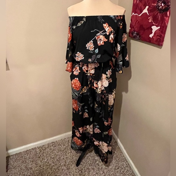 We Love Fashion off shoulder, 3/4 sleeve, wide leg jumpsuit in modern floral, M - Picture 7 of 9